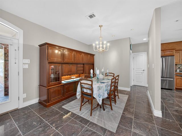 493 Chimney Cove DR, Marble Falls, TX 78654