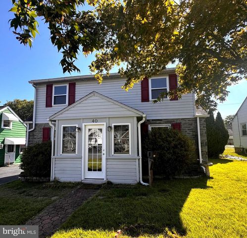 40 BUNTING LN, Aston, PA 19014