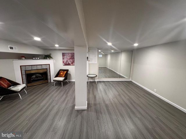 40 BUNTING LN, Aston, PA 19014