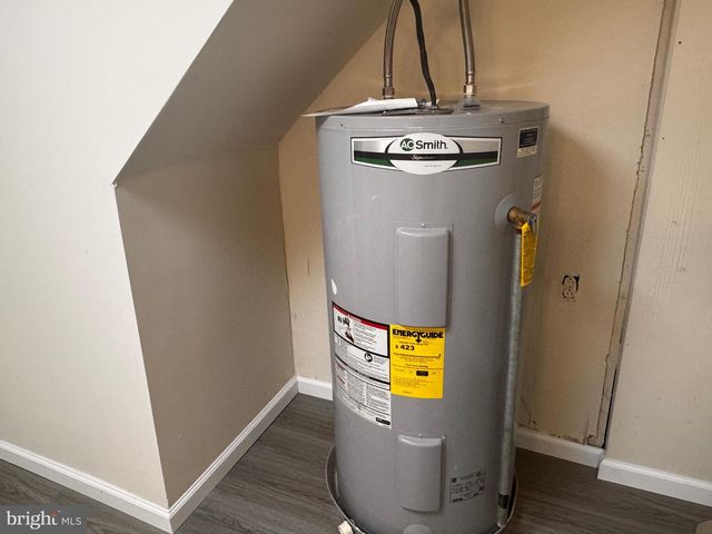 40 BUNTING LN, Aston, PA 19014