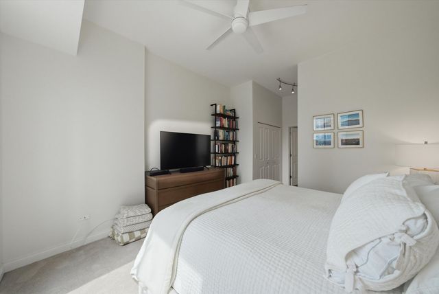 230 W Division Street 804, Chicago, IL 60610