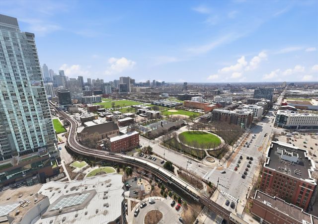 230 W Division Street 804, Chicago, IL 60610