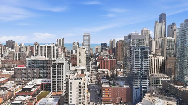 230 W Division Street 804, Chicago, IL 60610