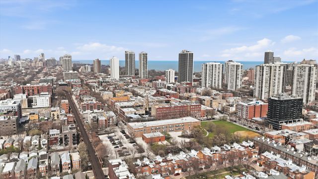 230 W Division Street 804, Chicago, IL 60610