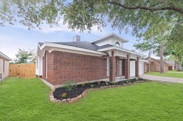 17527 Hamilwood Drive, Houston, TX 77095