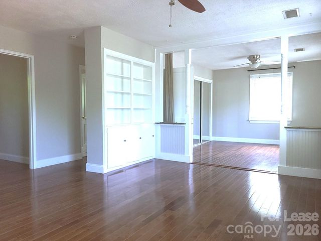 557 Wakefield Drive D, Charlotte, NC 28209
