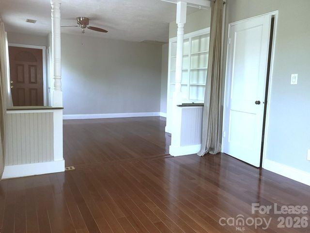 557 Wakefield Drive D, Charlotte, NC 28209