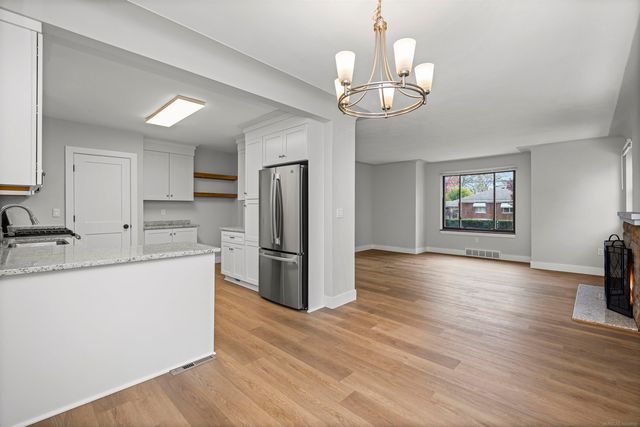 30675 Tennessee Street, Roseville, MI 48066