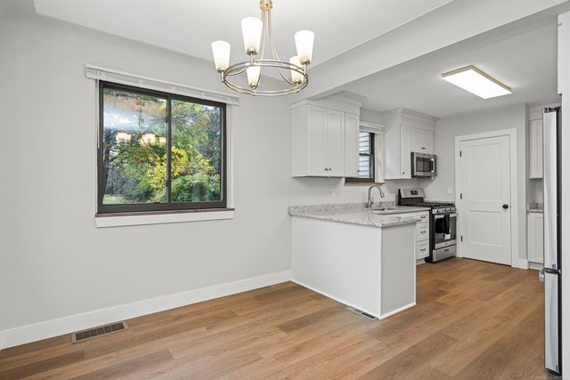 30675 Tennessee Street, Roseville, MI 48066