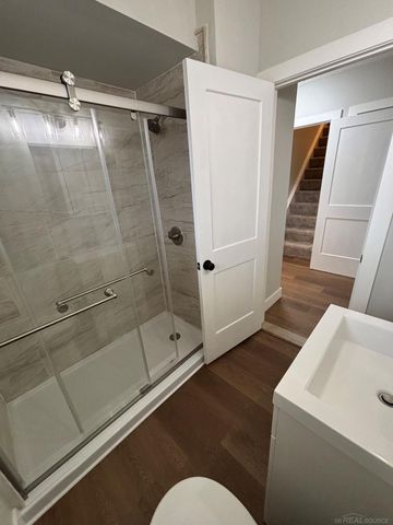 30675 Tennessee Street, Roseville, MI 48066