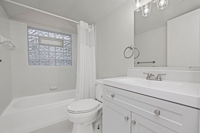 30675 Tennessee Street, Roseville, MI 48066