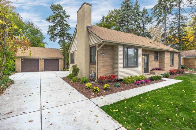 30675 Tennessee Street, Roseville, MI 48066