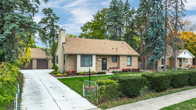 30675 Tennessee Street, Roseville, MI 48066