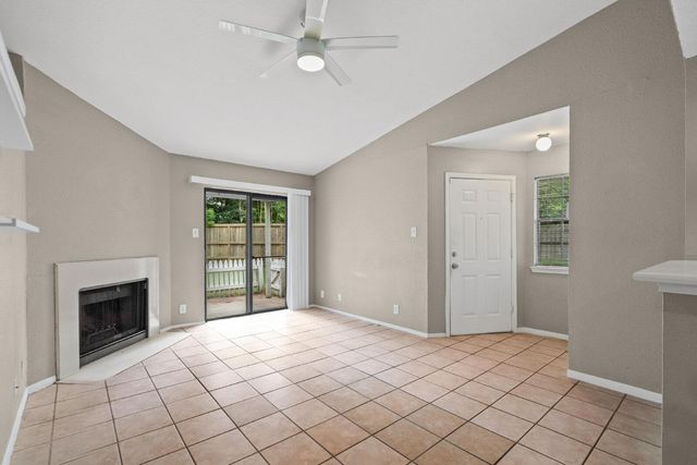 1601 Faro DR 1504, Austin, TX 78741