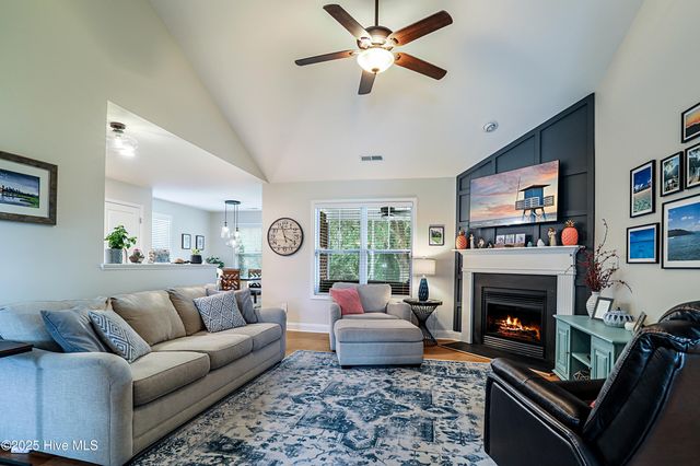 1004 Stonesthrow Court, Leland, NC 28451