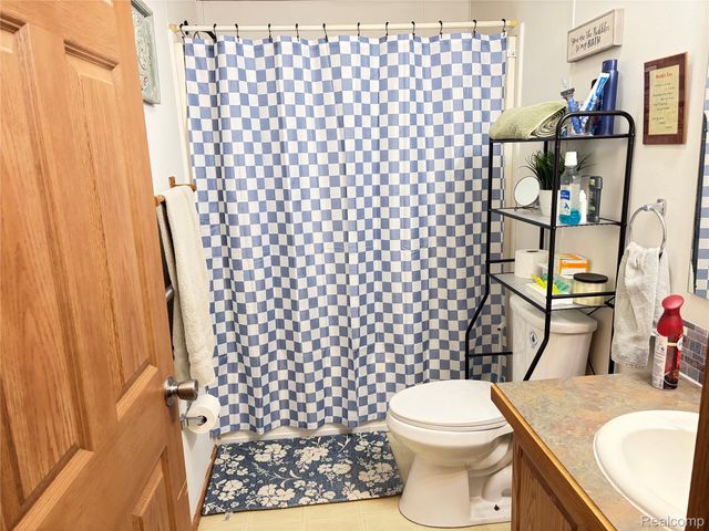 11065 Hickory Lane, Vienna Charter Township, MI 48420