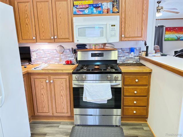 11065 Hickory Lane, Vienna Charter Township, MI 48420