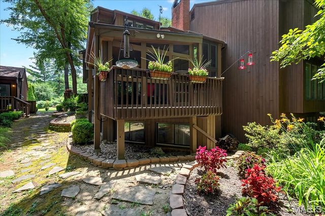 2 Tanewood Court, Belleville, IL 62223