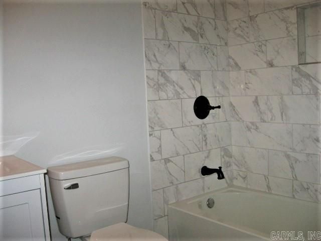 107 Courtshire, Fairfield Bay, AR 72088