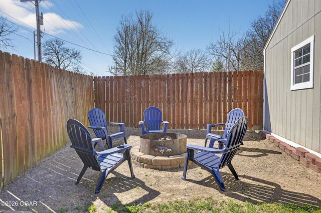 4314 W 25th Place, Joplin, MO 64804