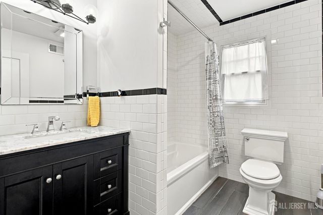 27 Marshall Place, Sayreville, NJ 08872