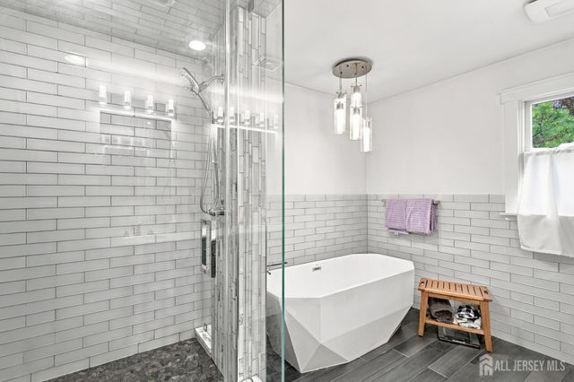 27 Marshall Place, Sayreville, NJ 08872