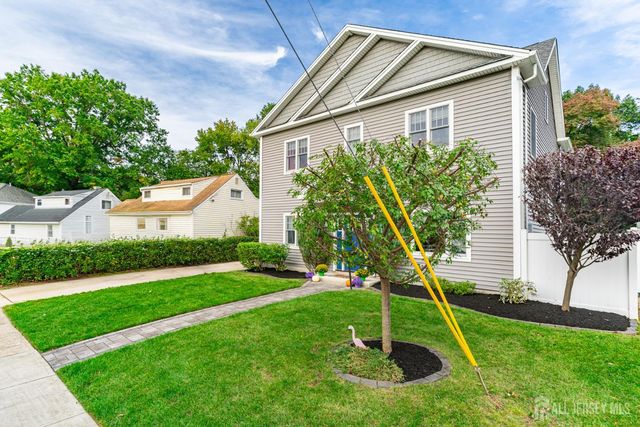27 Marshall Place, Sayreville, NJ 08872