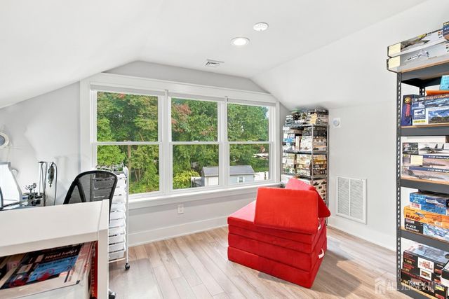 27 Marshall Place, Sayreville, NJ 08872