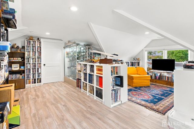 27 Marshall Place, Sayreville, NJ 08872
