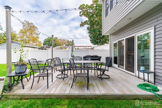 27 Marshall Place, Sayreville, NJ 08872