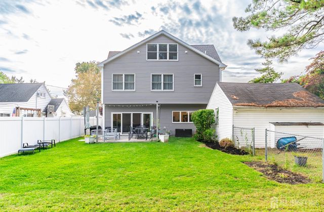27 Marshall Place, Sayreville, NJ 08872