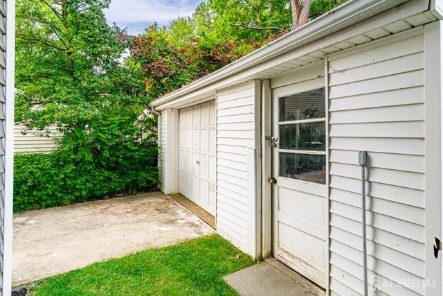 27 Marshall Place, Sayreville, NJ 08872