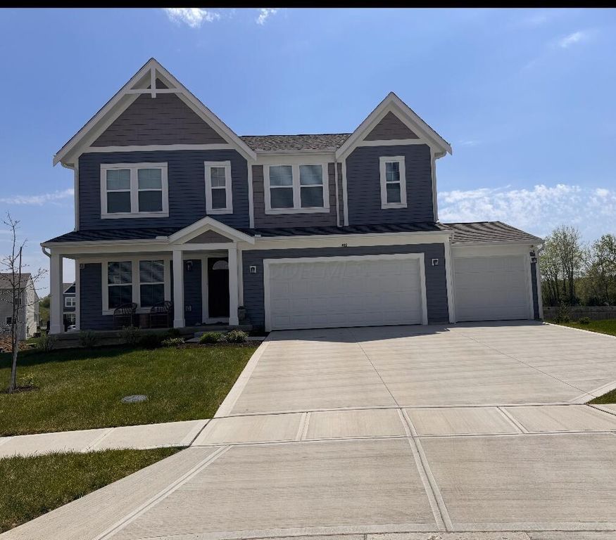 400 Waterlily Lane, Pataskala, OH 43062