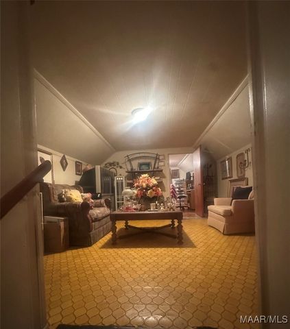 402 2nd Avenue, Tallassee, AL 36078