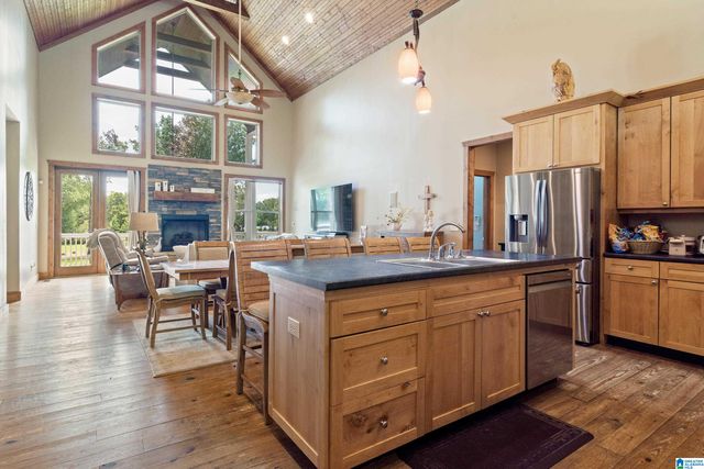 2442 HEBB ROAD, Wilsonville, AL 35186