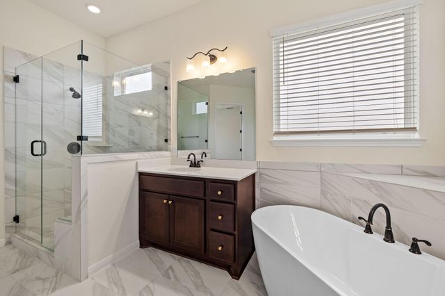 3628 Twinspur ST, Leander, TX 78641