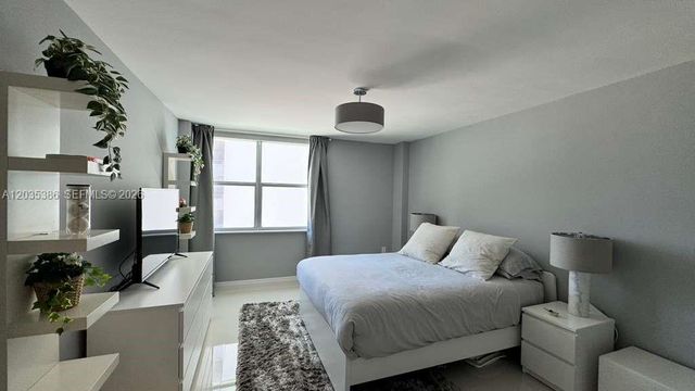 5750 Collins Avenue 7A, Miami Beach, FL 33140