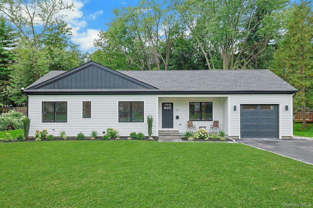 100 Hazelton Circle, Briarcliff Manor, NY 10510 — photo 2