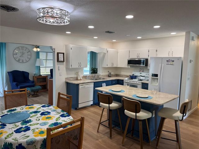 28 CLINTWOOD AVENUE, Englewood, FL 34223