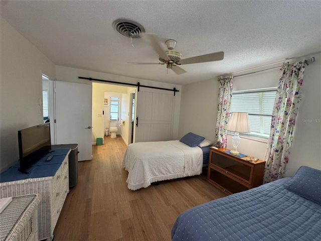 28 CLINTWOOD AVENUE, Englewood, FL 34223