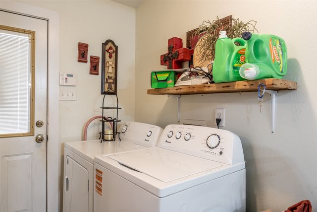 408 E Kolstad Street, Palestine, TX 75801