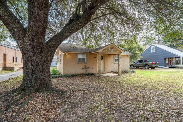 408 E Kolstad Street, Palestine, TX 75801