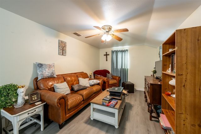 408 E Kolstad Street, Palestine, TX 75801