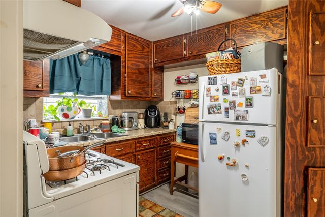 408 E Kolstad Street, Palestine, TX 75801