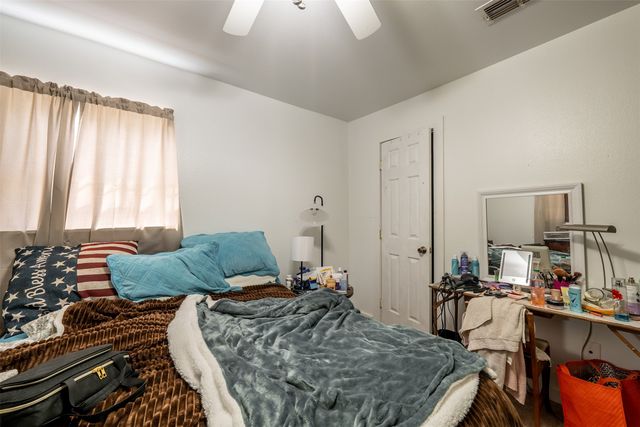 408 E Kolstad Street, Palestine, TX 75801