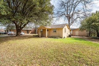 408 E Kolstad Street, Palestine, TX 75801