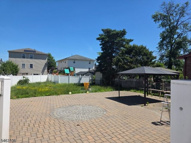 929 Adams Ave, Elizabeth City, NJ 07201
