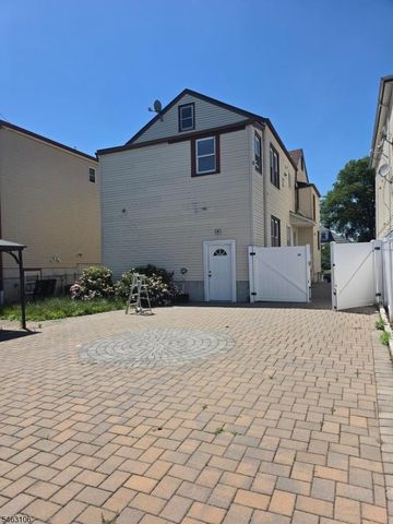 929 Adams Ave, Elizabeth City, NJ 07201