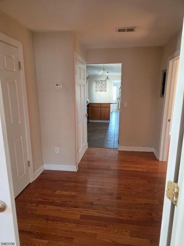 929 Adams Ave, Elizabeth City, NJ 07201