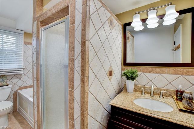 113 Thrasher RD, Chesapeake, VA 23320